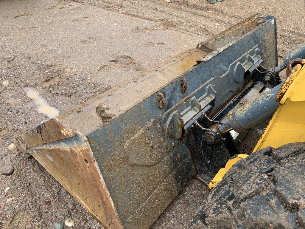 2017 Gehl V400 Skid Steer