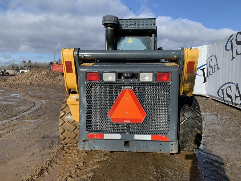 2017 Gehl V400 Skid Steer
