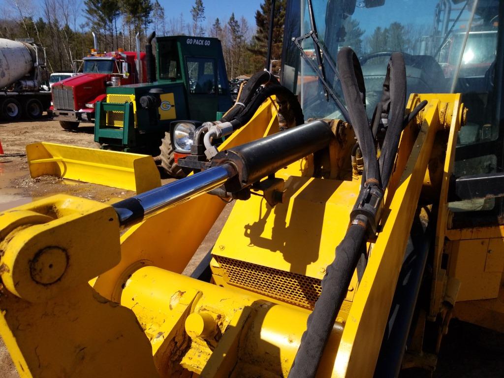 Caterpillar 904b Wheel Loader