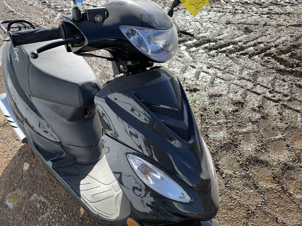 2021 Tongfu Yn50qt-8 Moped