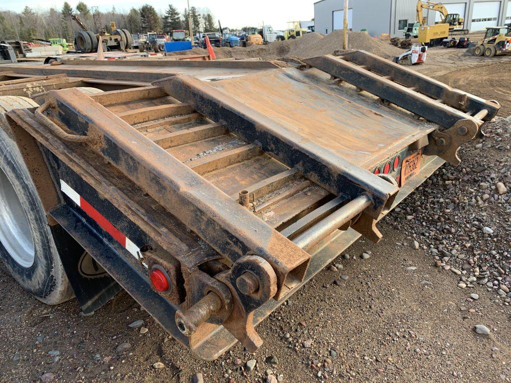 2001 Witzco 46' Tri Axle Lowboy Trailer