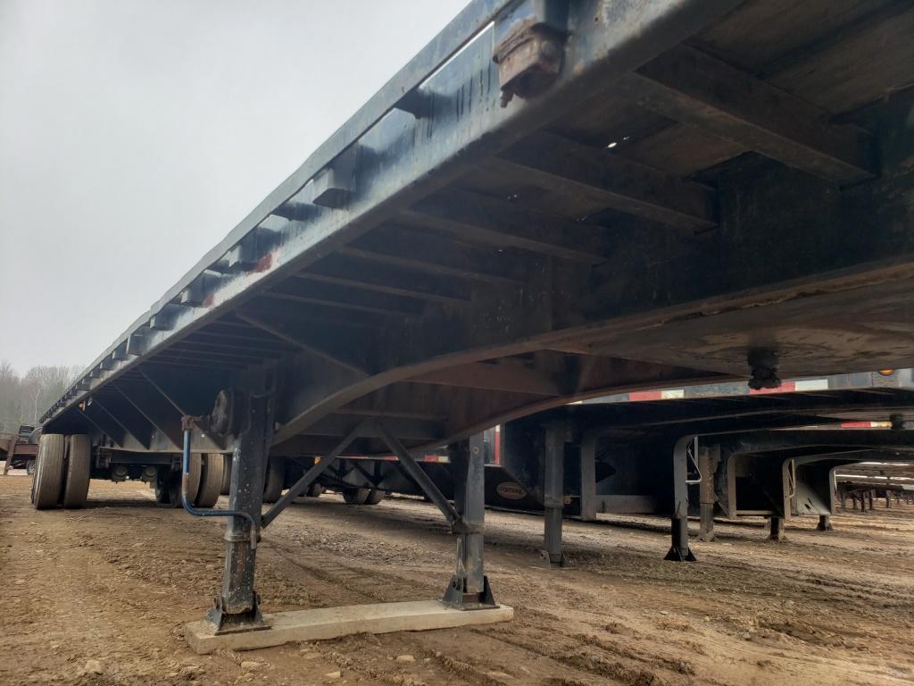 1986 Utility 45' Flatbed Trailer