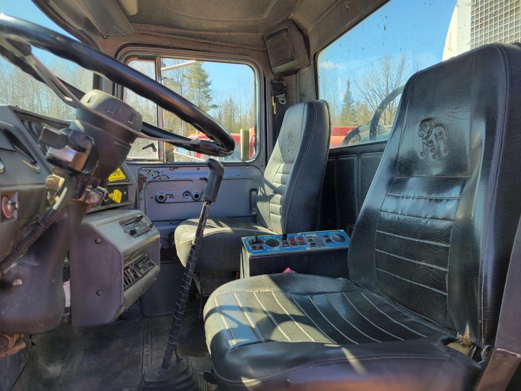 2001 Mack Rb688s Mixer Truck