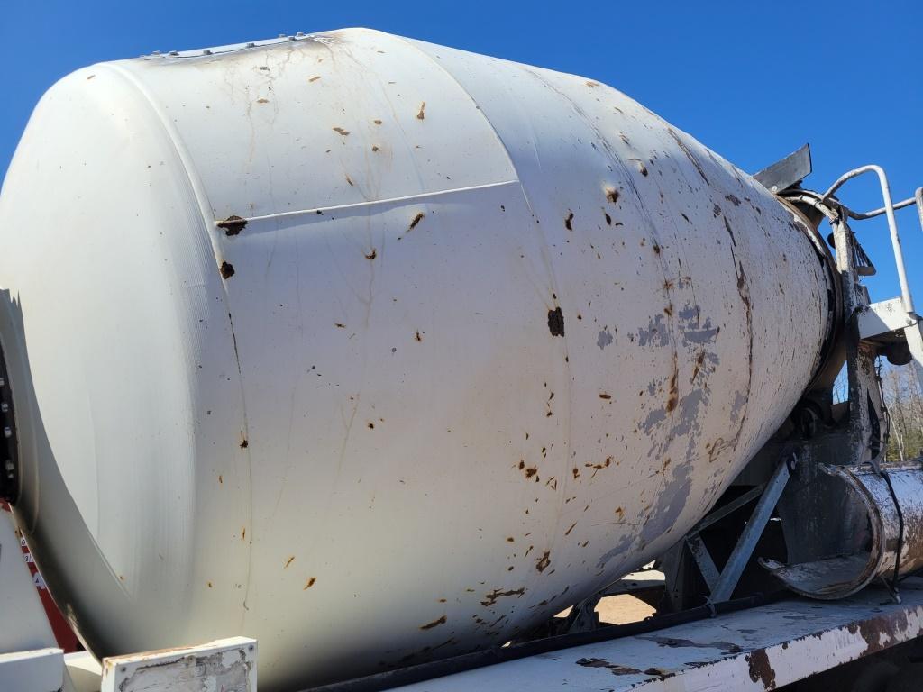 2001 Mack Rb688s Mixer Truck