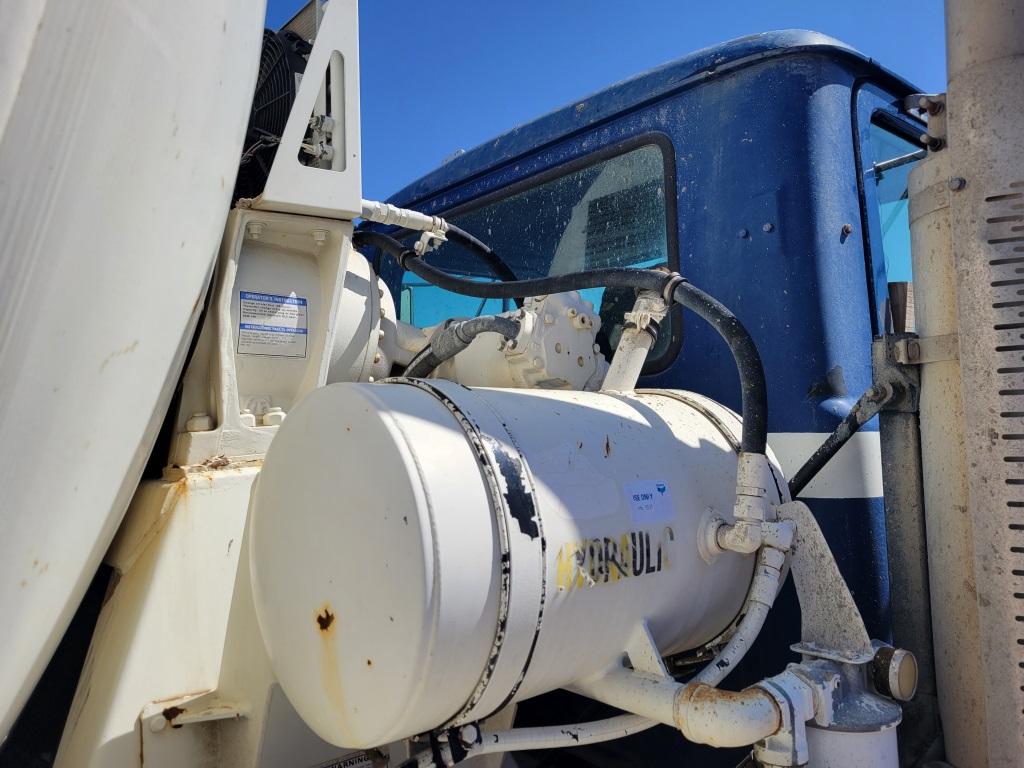 2001 Mack Rb688s Mixer Truck