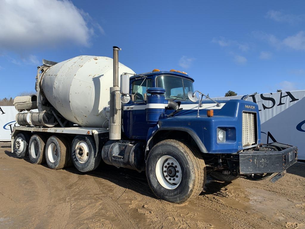 2001 Mack Rb688s Mixer Truck