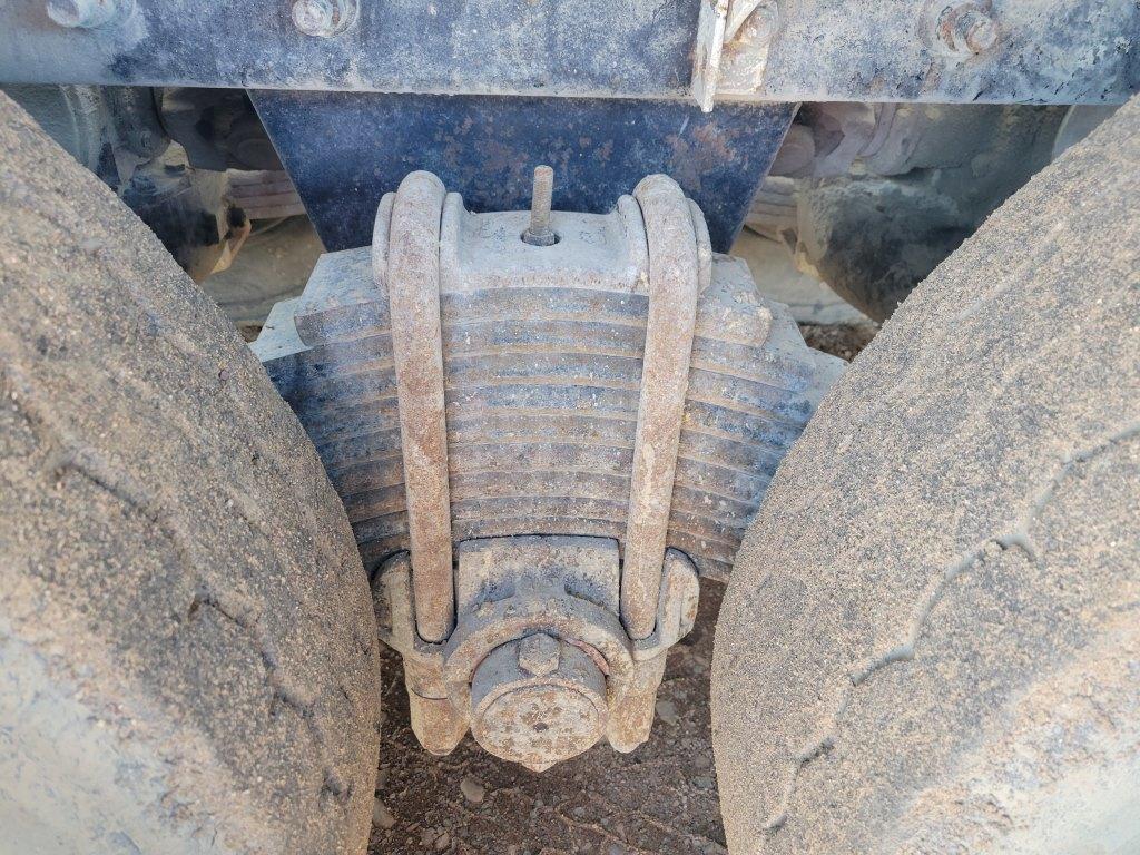2001 Mack Rb688s Mixer Truck