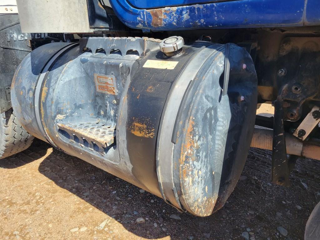 2001 Mack Rb688s Mixer Truck