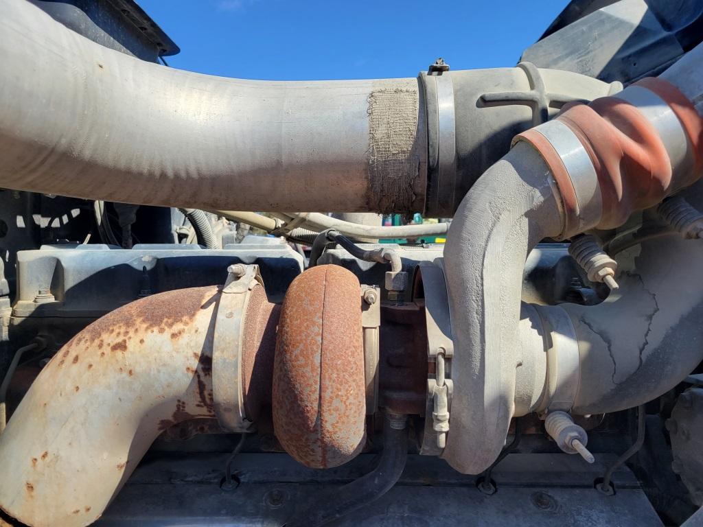 2001 Mack Rb688s Mixer Truck