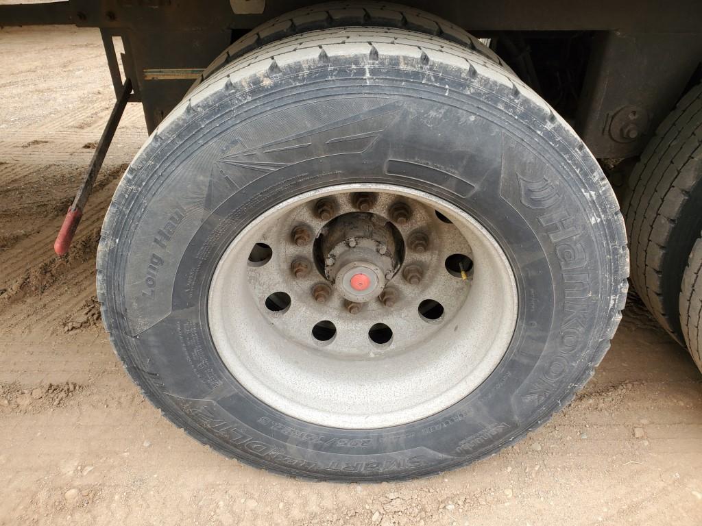 2010 Utility 4000 D-x Semi Trailer
