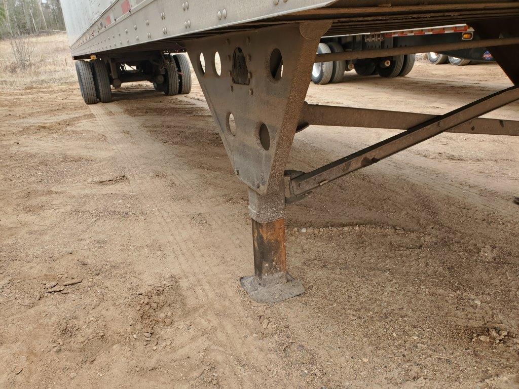 2010 Utility 4000 D-x Semi Trailer