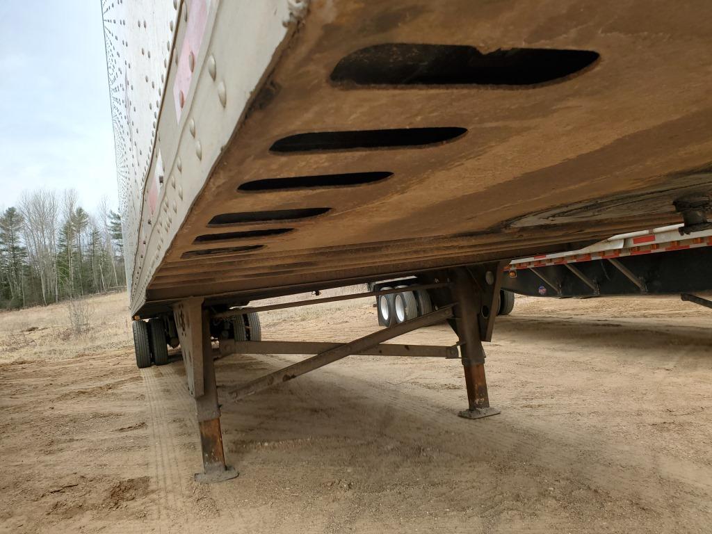 2010 Utility 4000 D-x Semi Trailer