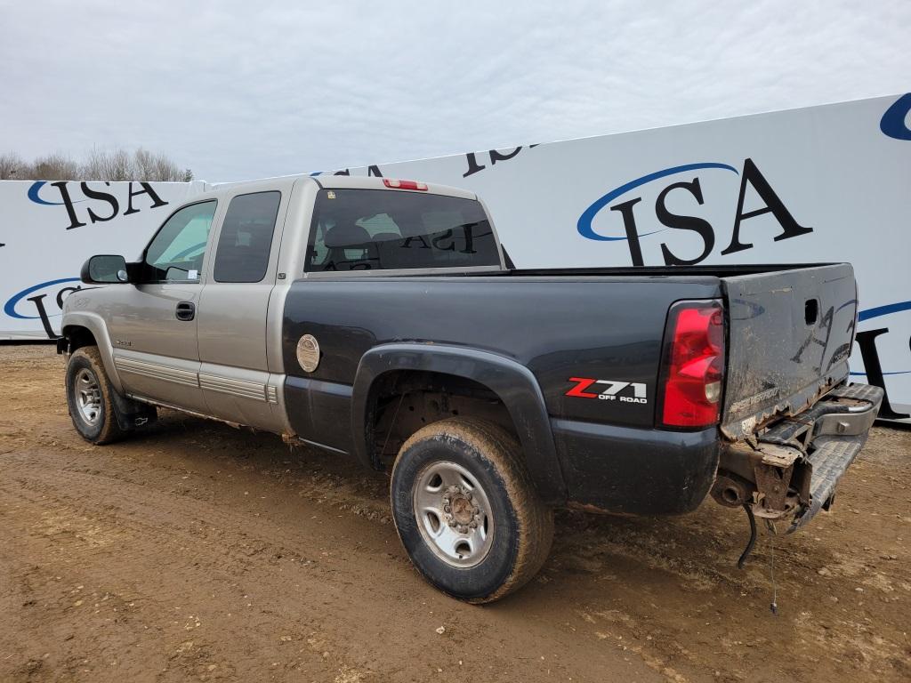 2000 Chevrolet Silverado 2500 Pickup Truck