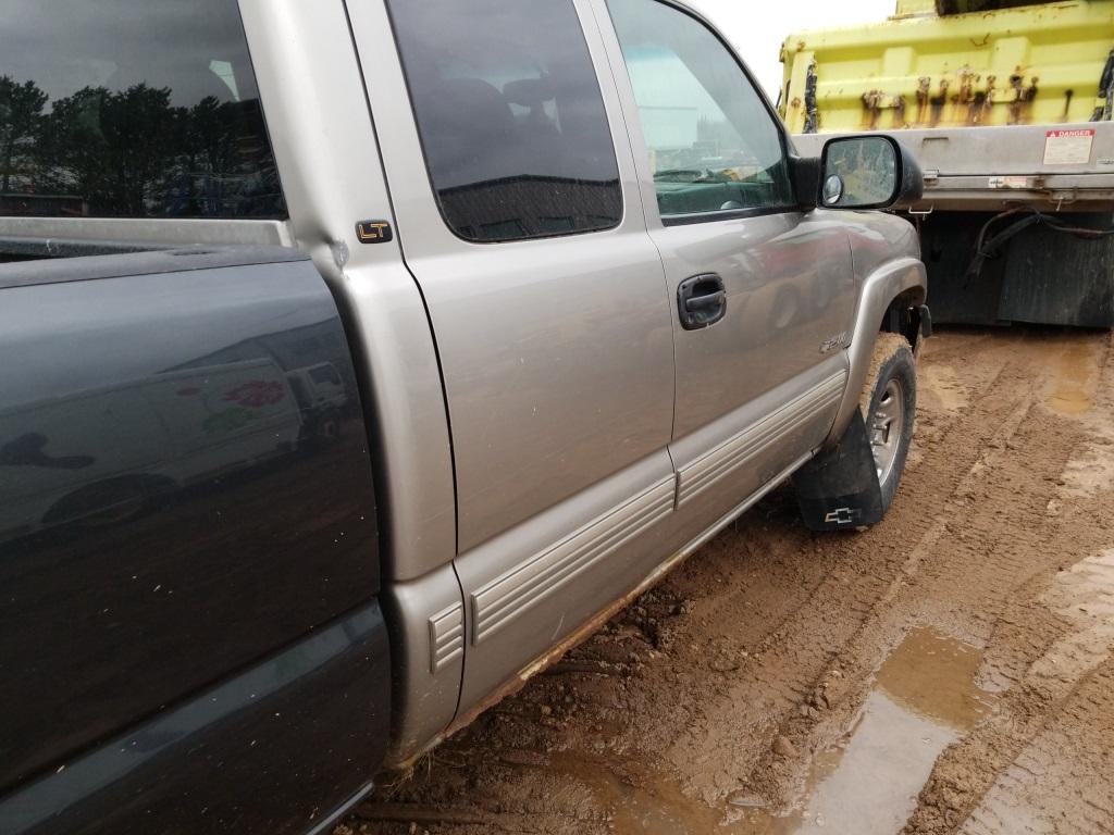 2000 Chevrolet Silverado 2500 Pickup Truck