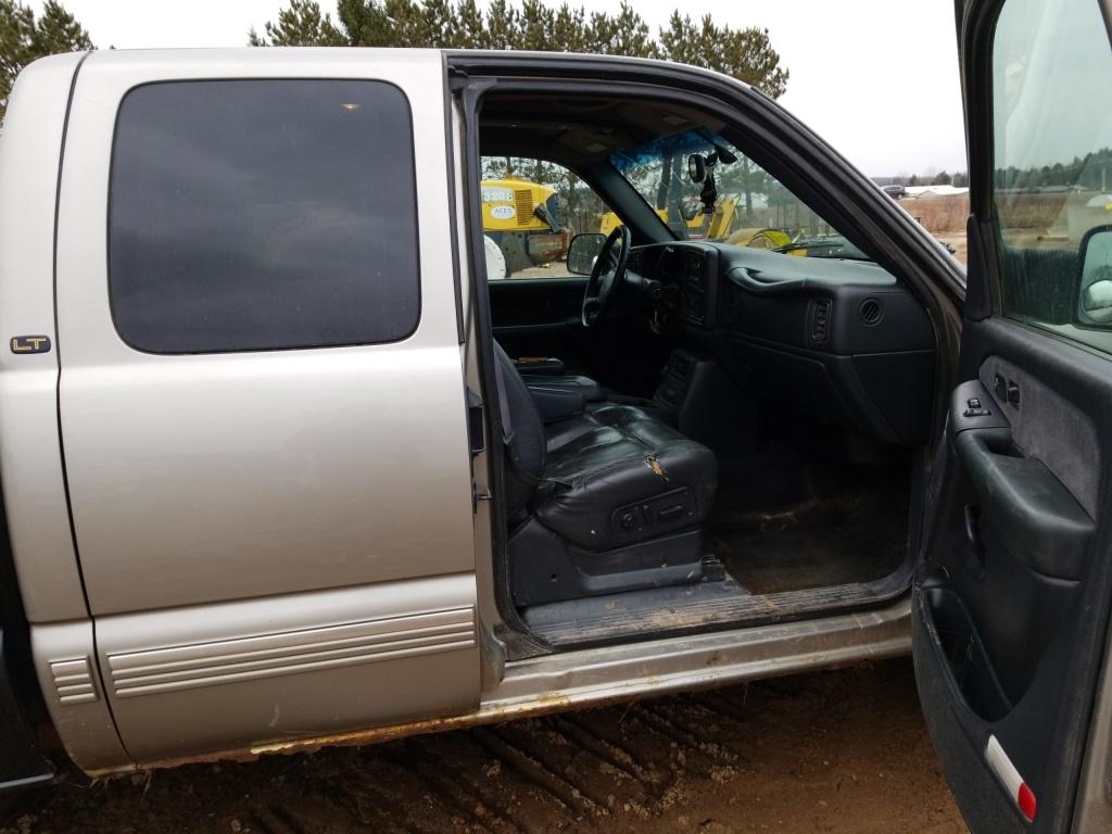 2000 Chevrolet Silverado 2500 Pickup Truck