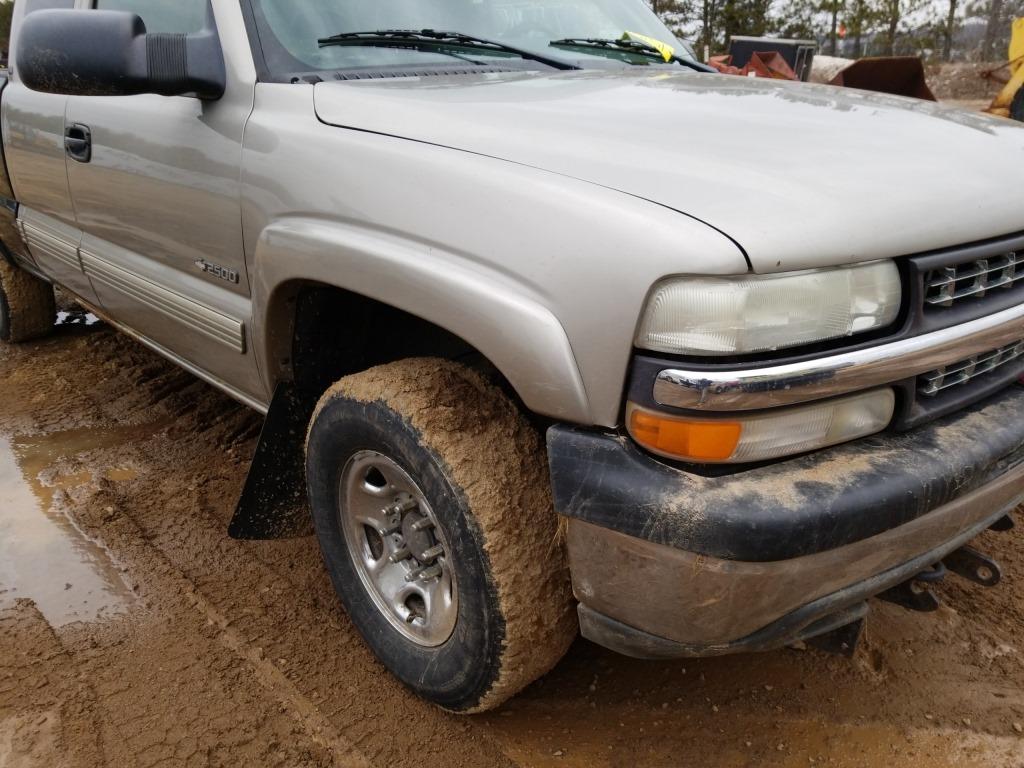 2000 Chevrolet Silverado 2500 Pickup Truck