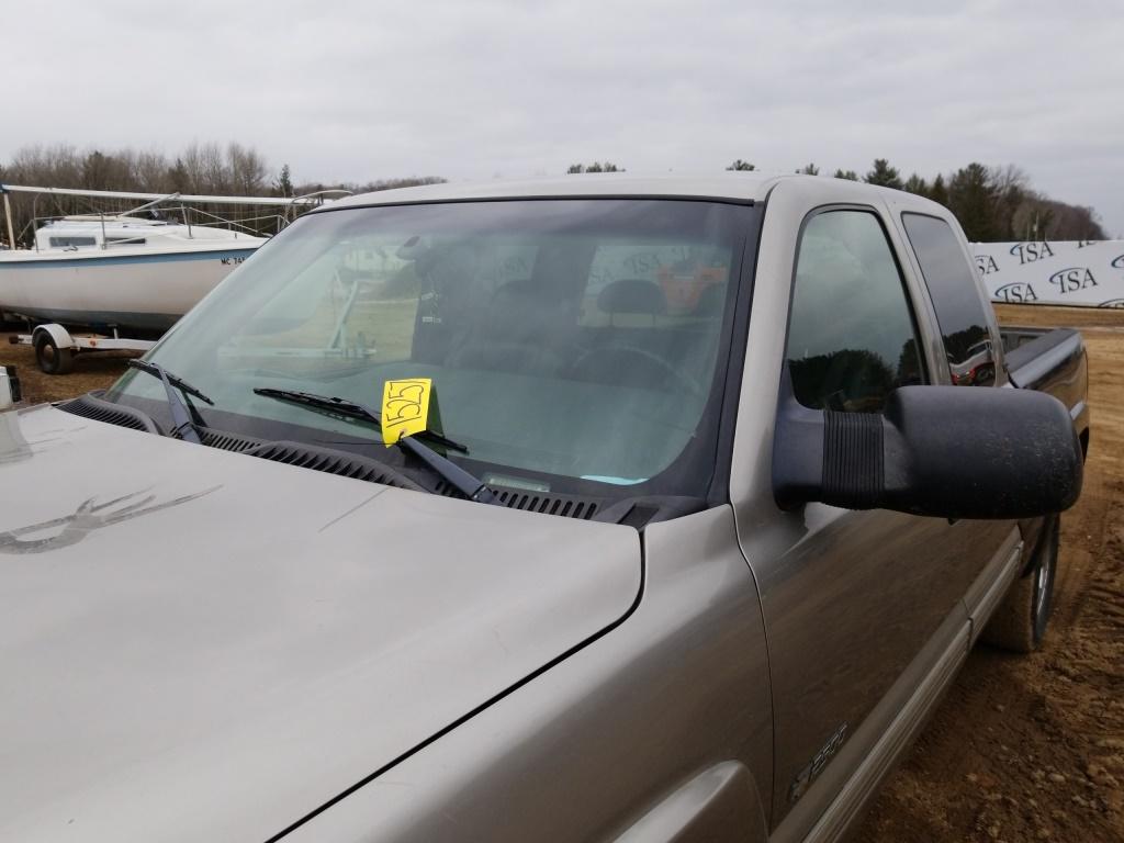 2000 Chevrolet Silverado 2500 Pickup Truck