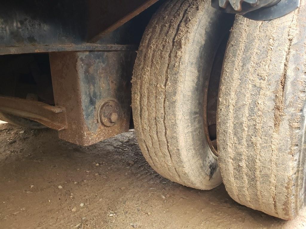 1999 Fontaine 48' Step Deck Trailer