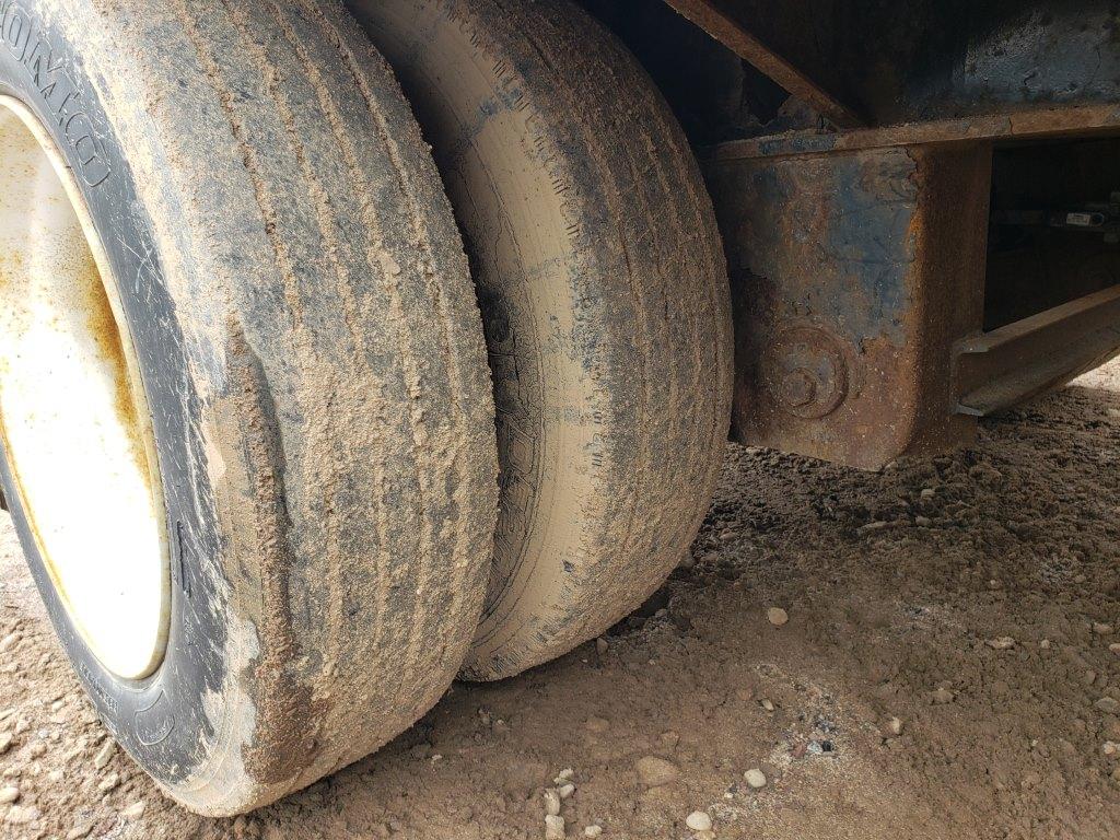 1999 Fontaine 48' Step Deck Trailer