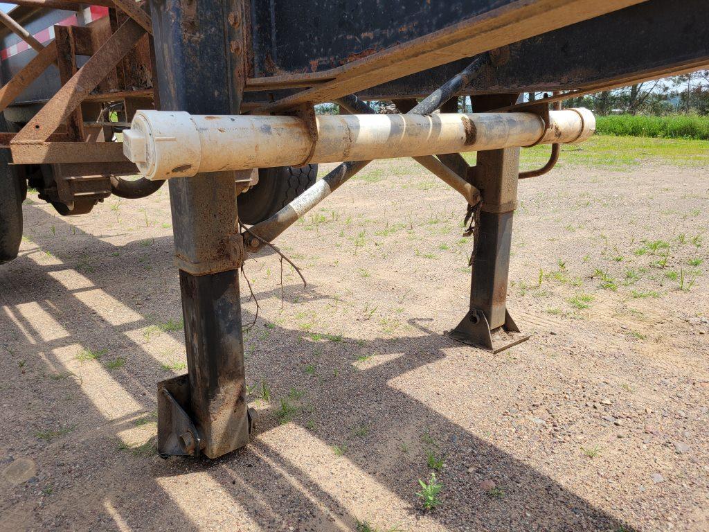 1995 Utility Trailer Mfg. Co. Log Trailer