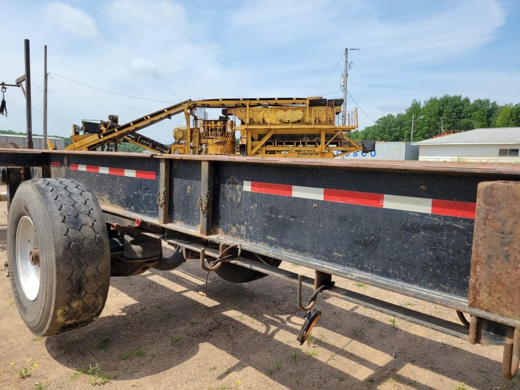 1995 Utility Trailer Mfg. Co. Log Trailer