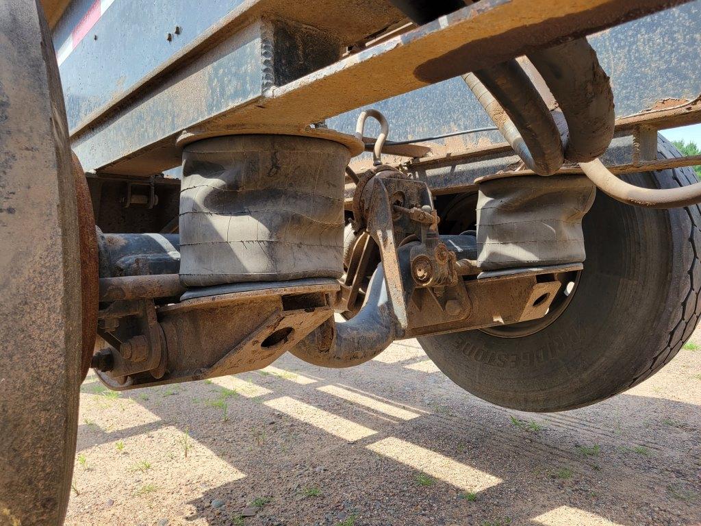 1995 Utility Trailer Mfg. Co. Log Trailer