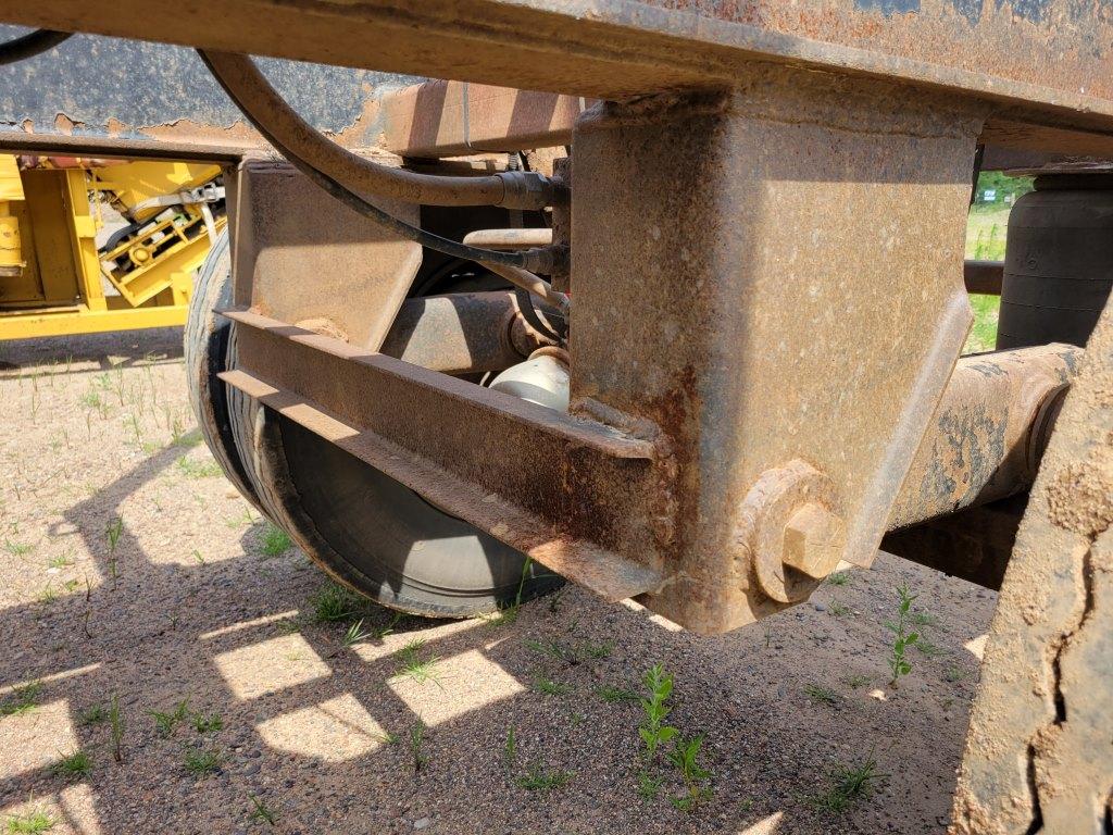 1995 Utility Trailer Mfg. Co. Log Trailer