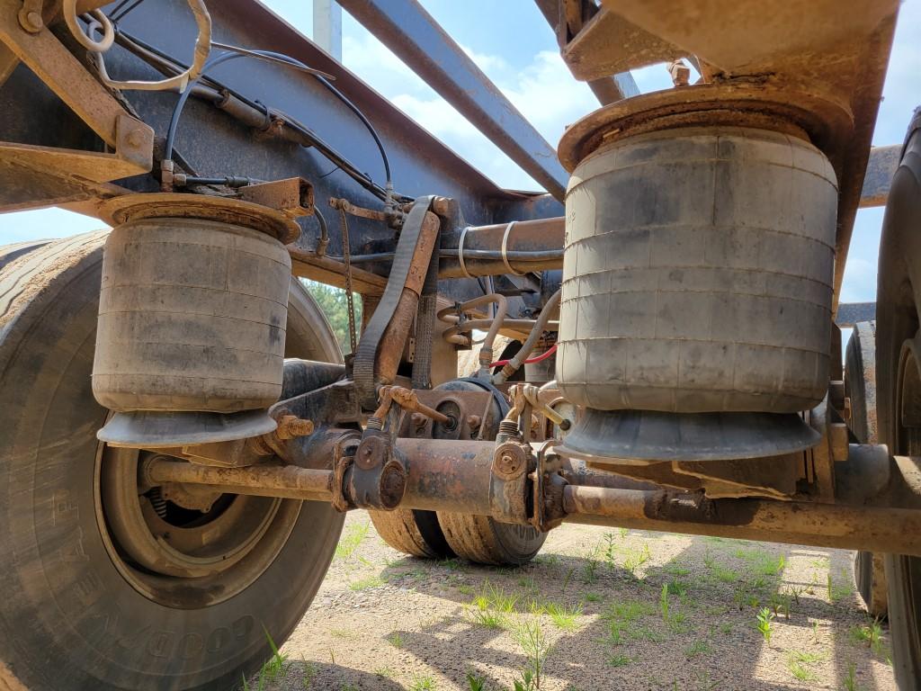 1995 Utility Trailer Mfg. Co. Log Trailer