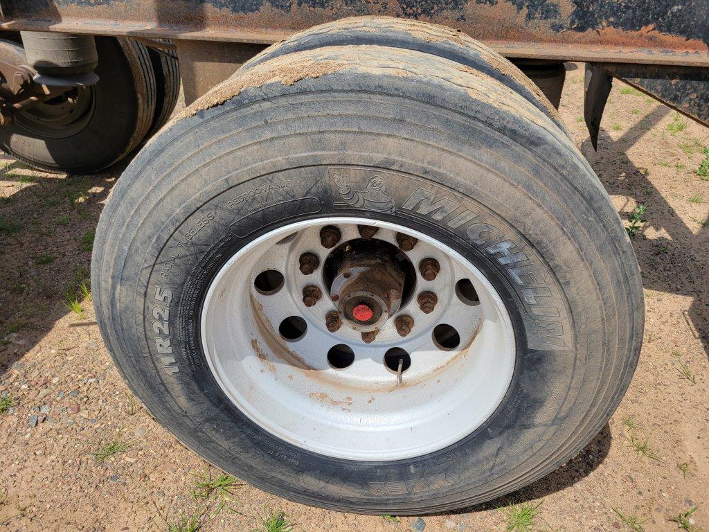 1995 Utility Trailer Mfg. Co. Log Trailer