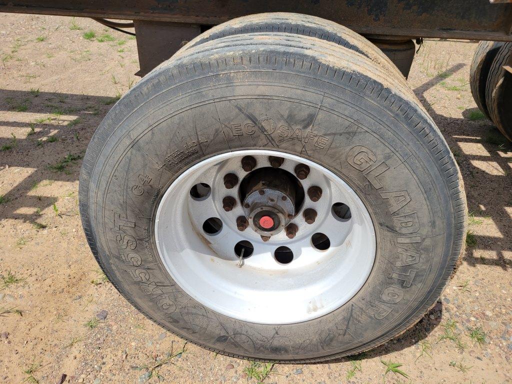 1995 Utility Trailer Mfg. Co. Log Trailer