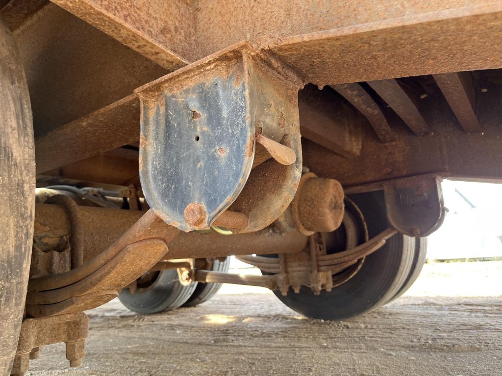 1993 Interstate 25-ton Tri-axle