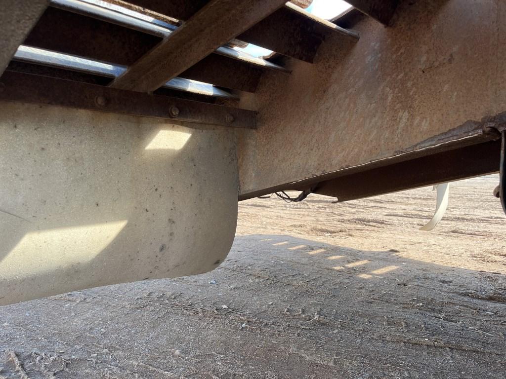 1993 Interstate 25-ton Tri-axle