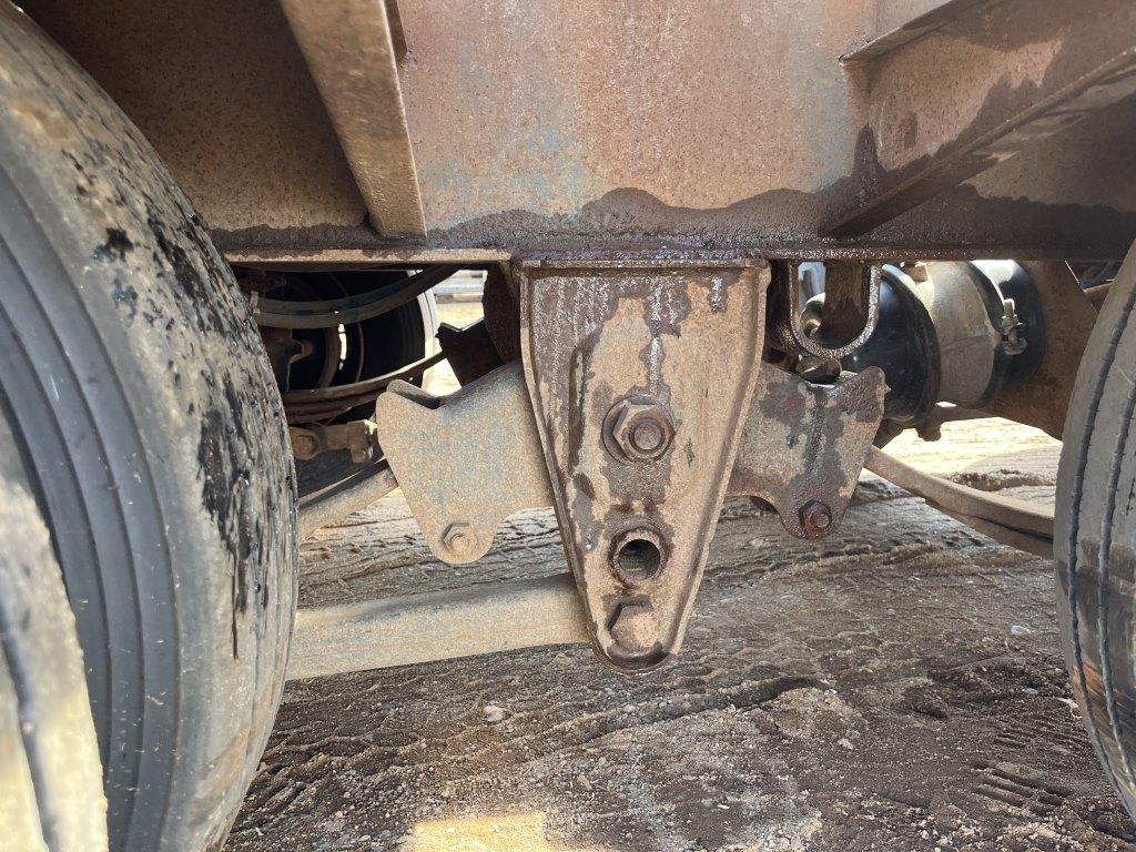 1993 Interstate 25-ton Tri-axle