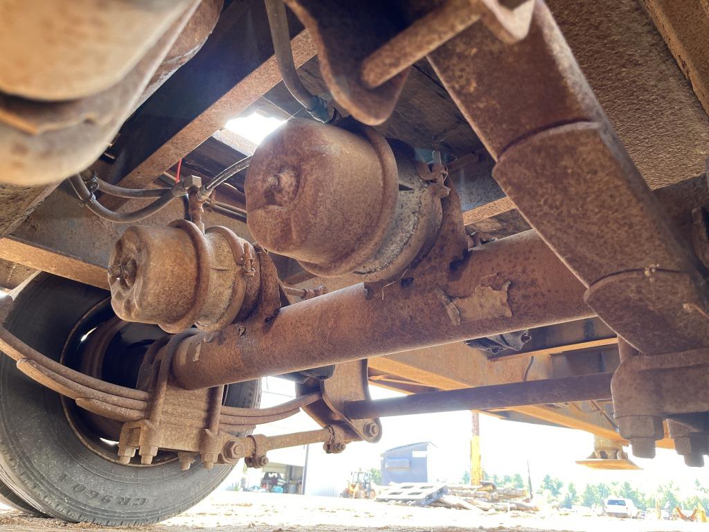 1993 Interstate 25-ton Tri-axle