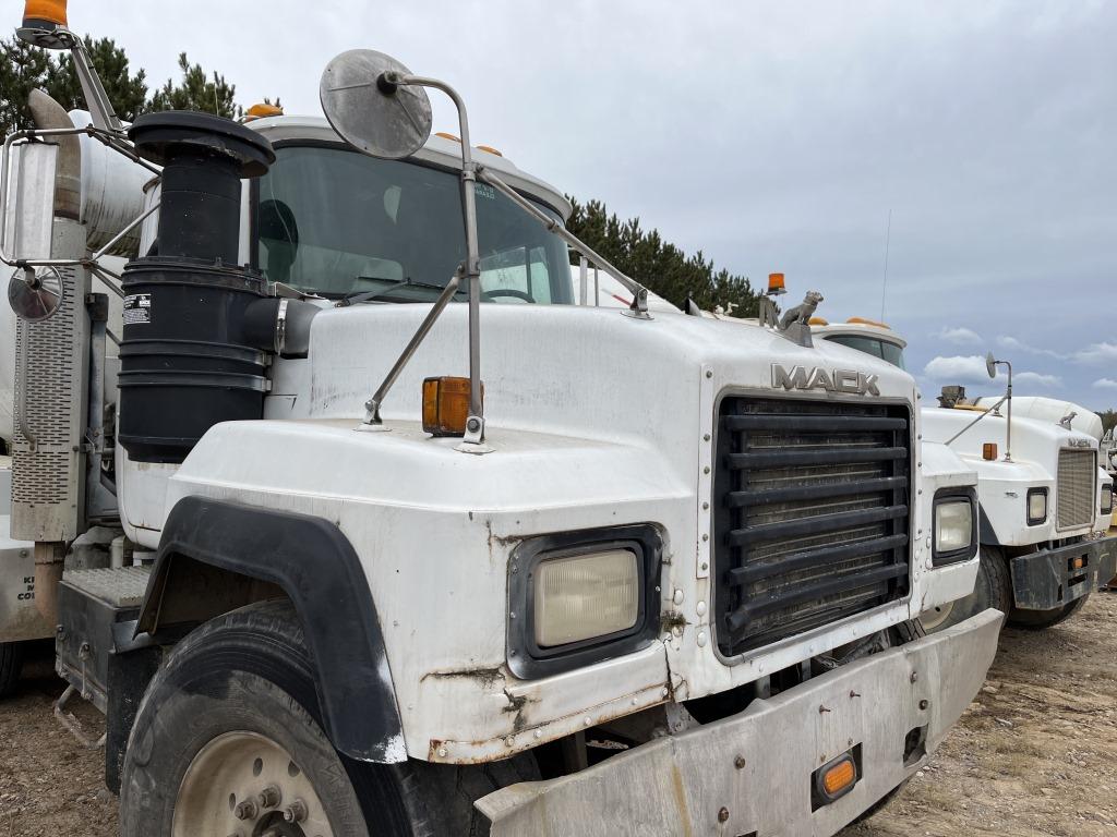 1999 Mack Rd690s Mixer Truck