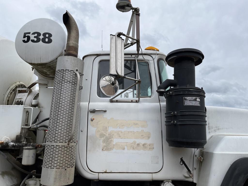 1999 Mack Rd690s Mixer Truck
