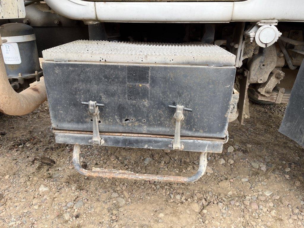 1999 Mack Rd690s Mixer Truck