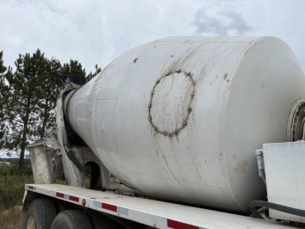 1999 Mack Rd690s Mixer Truck