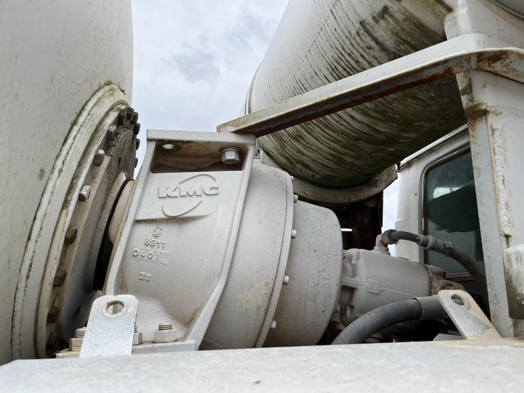 1999 Mack Rd690s Mixer Truck