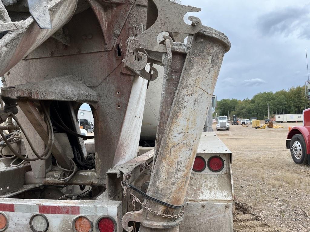 1999 Mack Rd690s Mixer Truck