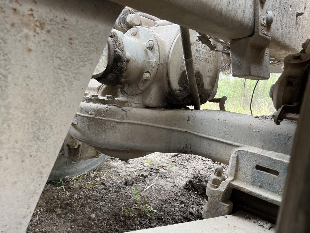1999 Mack Rd690s Mixer Truck
