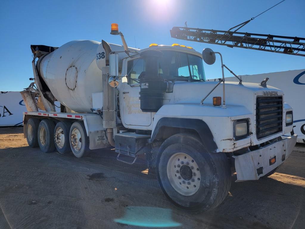 1999 Mack Rd690s Mixer Truck
