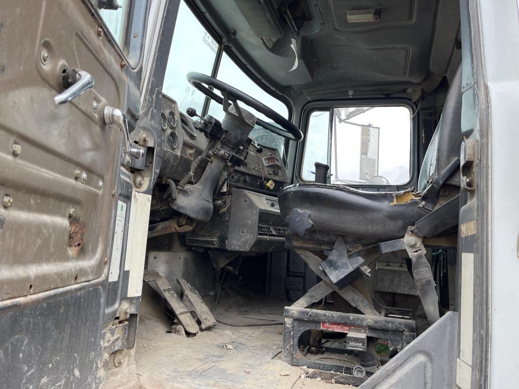 1999 Mack Rd690s Mixer Truck