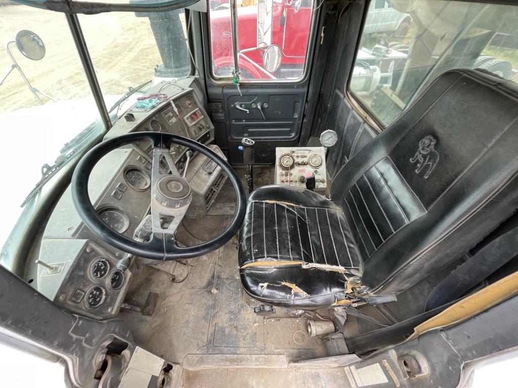 1999 Mack Rd690s Mixer Truck