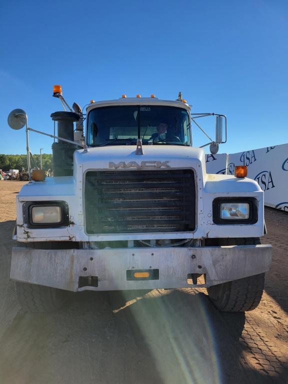1999 Mack Rd690s Mixer Truck