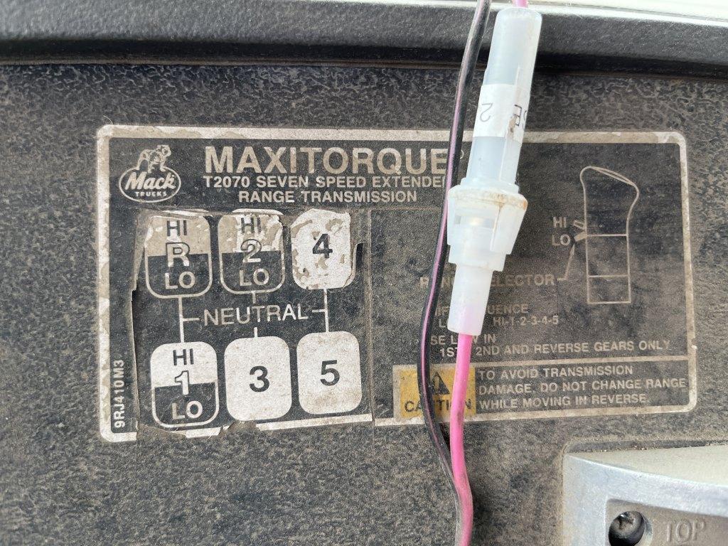 1999 Mack Rd690s Mixer Truck