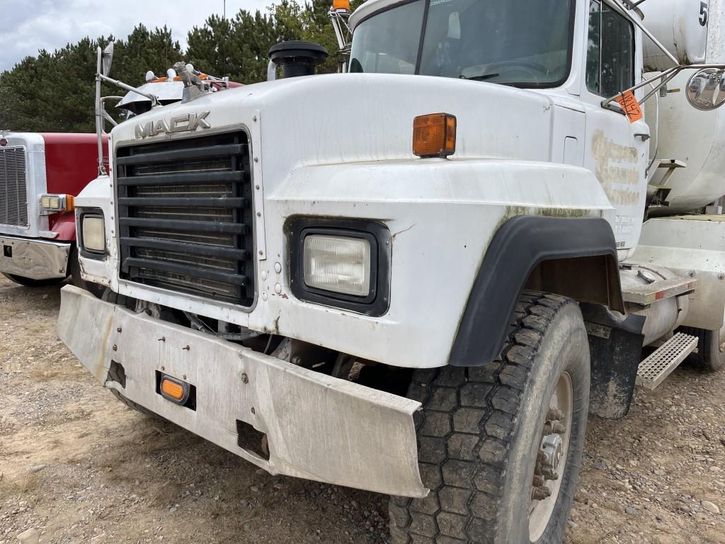 1999 Mack Rd690s Mixer Truck