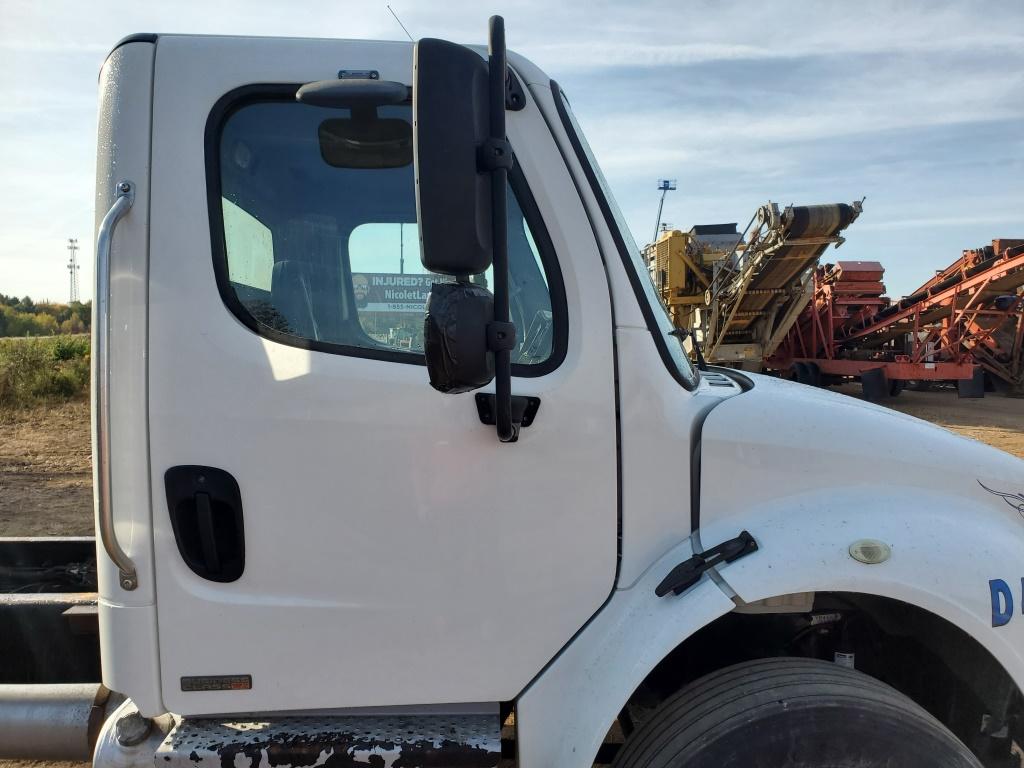 2007 Freightliner M2 Cab Chassis