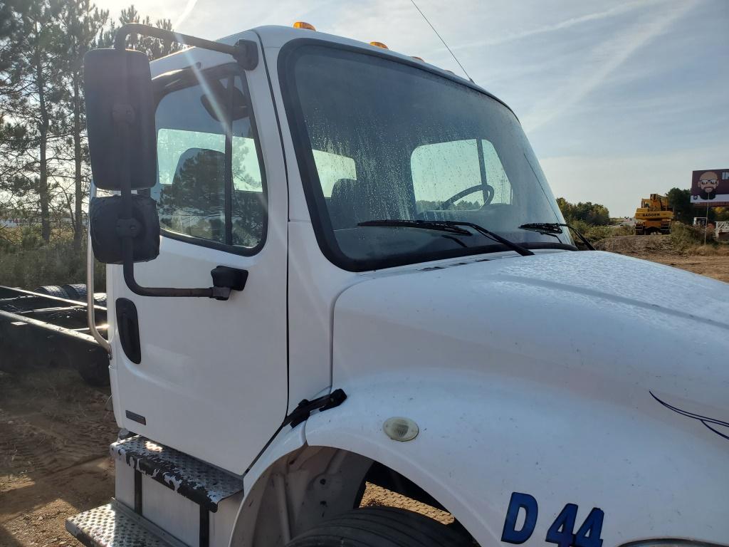 2007 Freightliner M2 Cab Chassis