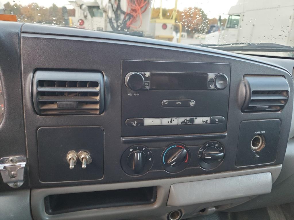2005 Ford F450 Service Body
